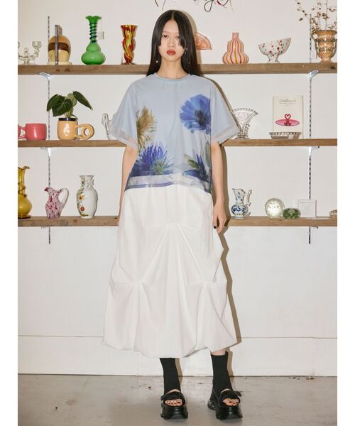 MURUA(ムルーア)の「【MURUA×STAYFLOWER】チュールドッキングフラワーTシャツ(Tシャツ/カットソー・レディース・ベージュ/ブルー/アイボリー・FREE)」の7枚目の写真