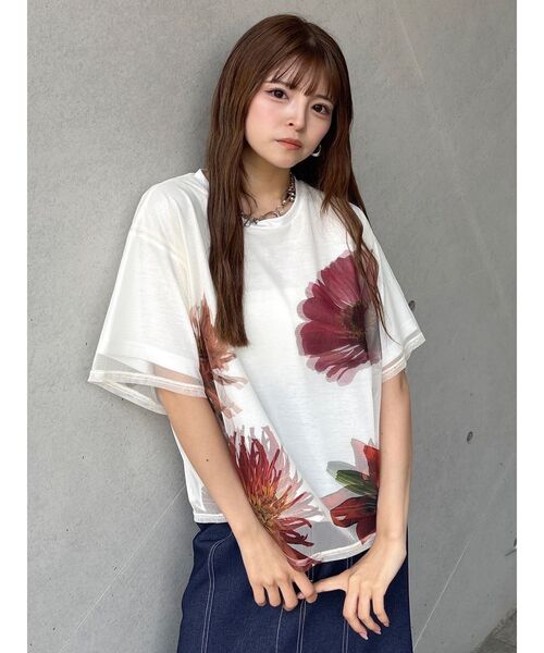 MURUA(ムルーア)の「【MURUA×STAYFLOWER】チュールドッキングフラワーTシャツ(Tシャツ/カットソー・レディース・ベージュ/ブルー/アイボリー・FREE)」の9枚目の写真