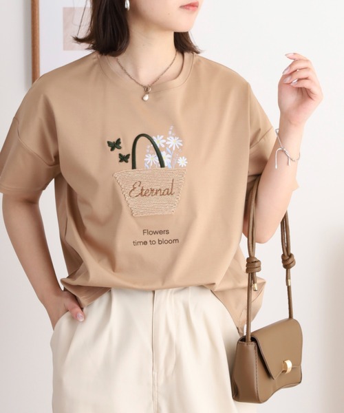 BRODIAEA(ブローディア)の「BRODIAEA かごバッグデザイン半袖Tシャツ(Tシャツ/カットソー・レディース・モスグリーン/キャメル/オフホワイト/ピンク/ブラック/サックスブルー・40)」の5枚目の写真