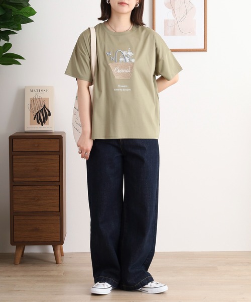 BRODIAEA(ブローディア)の「BRODIAEA かごバッグデザイン半袖Tシャツ(Tシャツ/カットソー・レディース・モスグリーン/キャメル/オフホワイト/ピンク/ブラック/サックスブルー・40)」の18枚目の写真