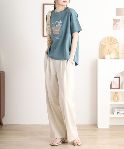 BRODIAEA(ブローディア)の「BRODIAEA かごバッグデザイン半袖Tシャツ(Tシャツ/カットソー・レディース・モスグリーン/キャメル/オフホワイト/ピンク/ブラック/サックスブルー・40)」の22枚目の写真