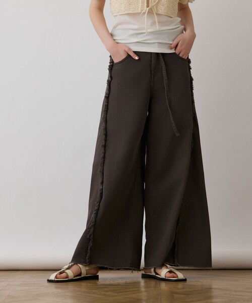 GRACE CONTINENTAL（グレースコンチネンタル）の「フリンジバギーパンツ（その他パンツ・レディース・チャコールグレー/ベージュ/ピンク・36/38）」の4枚目の写真