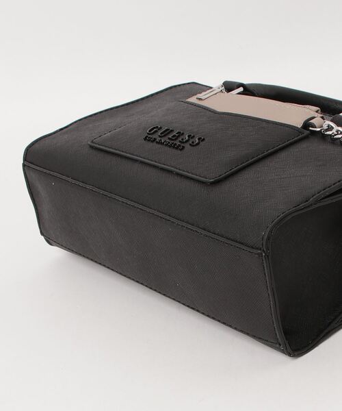 Guess（ゲス）の「BANDERA Satchel ハンドバッグ（ショルダーバッグ・レディース・ブラック系その他・ONE SIZE）」の17枚目の写真