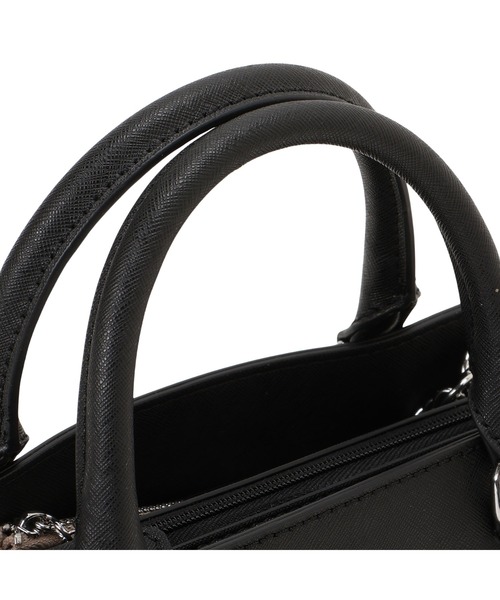 Guess（ゲス）の「BANDERA Satchel ハンドバッグ（ショルダーバッグ・レディース・ブラック系その他・ONE SIZE）」の10枚目の写真