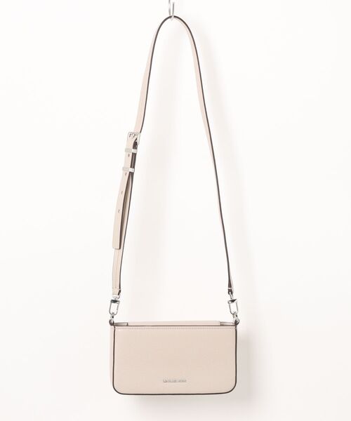 MICHAEL KORS(マイケルコース)の「BRYANT ぺブル レザー コンバーチブル ポシェット クロスボディ スモール(ショルダーバッグ・レディース・ベージュ系・FREE)」の5枚目の写真