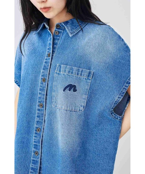 MEDE19F（メデジュウキュウ）の「ＭＥＤＥ１９Ｆ　ステッチ刺繍のあるオーバーサイズデニムシャツ〈ブルー〉（シャツ/ブラウス・レディース・ブルー・L/M/MP/3L）」の9枚目の写真