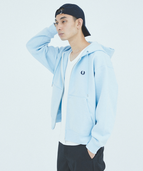 FRED PERRY（フレッドペリー）の「FRED PERRY / フレッドペリー 別注 フーディ スウェット（パーカー・メンズ・ネイビー/ブラック系その他/サックスブルー・LARGE/MEDIUM）」の8枚目の写真
