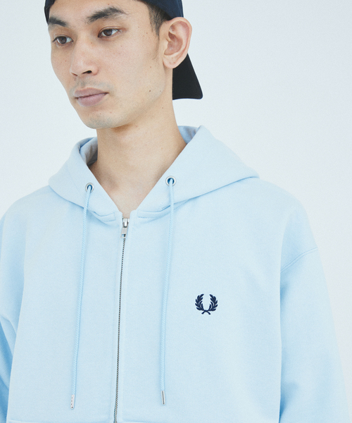 FRED PERRY（フレッドペリー）の「FRED PERRY / フレッドペリー 別注 フーディ スウェット（パーカー・メンズ・ネイビー/ブラック系その他/サックスブルー・LARGE/MEDIUM）」の10枚目の写真