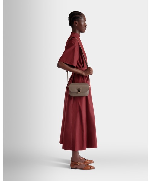 BALLY（バリー）の「LOLY（ボディバッグ/ウエストポーチ・レディース・グレー・ONESIZE）」の6枚目の写真