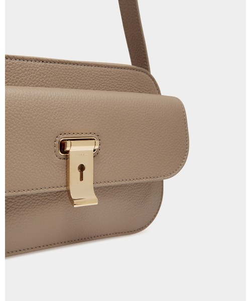 BALLY（バリー）の「LOLY（ボディバッグ/ウエストポーチ・レディース・グレー・ONESIZE）」の2枚目の写真