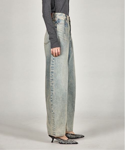 Pre-Order】ハイウエストカーブデニム / High-waisted Curved