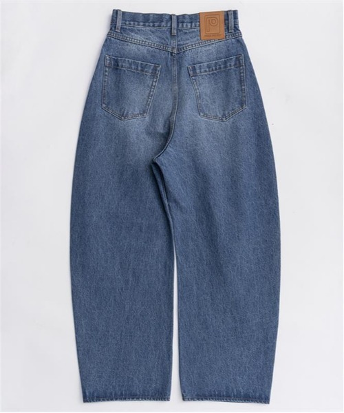 ハイウエストカーブデニム / High-waisted Curved Denim（デニムパンツ