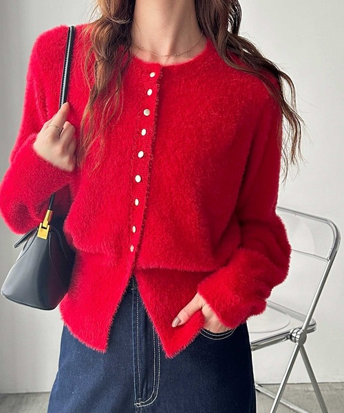 GeeRA(ジーラ)の「ゴールドボタン裾スリットシャギーニットカーディガン(カーディガン/ボレロ・レディース・レッド/グレー/アイボリー・MEDIUM/LARGE)」の17枚目の写真