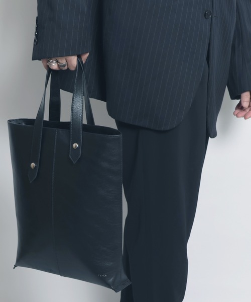 YArKA（ヤーカ）の「【YArKA/ヤーカ】 real leather swing handle bag [gil1] / スウィングハンドルバッグ（トートバッグ・メンズ・ブラック・FREE）」の15枚目の写真