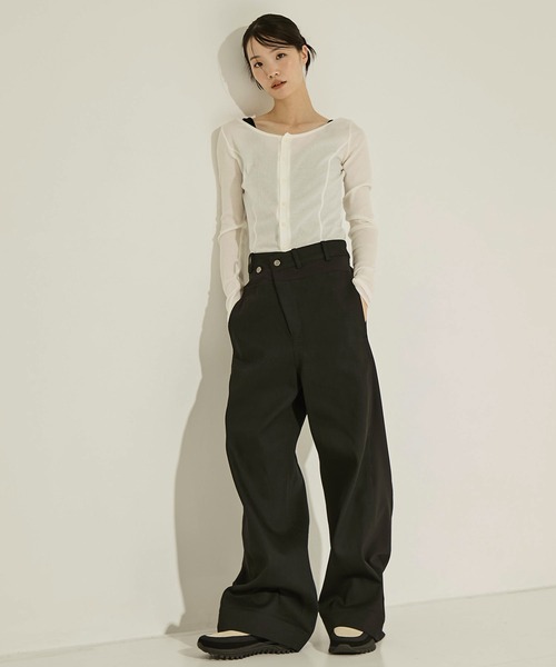 STUDIOUS（ステュディオス）の「【STUDIOUS/ステュディオス】Hyper Stretch Straight Jeans/ハイパーストレッチストレートジーンズ/スラックス/ウォッシャブル/くびれ効果/ウエストサイズ調節可能/脚長効果（スラックス・レディース・ブラック/キナリ・1/2）」の21枚目の写真