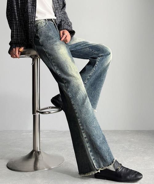 Classical Origin（クラシカルオリジン）の「ブラスト＆裾フリンジ加工ストレッチ素材スリムフレアデニムパンツ／Blasted & Fringed Stretch Slim Flare Denim Pants（デニムパンツ・メンズ・インディゴブルー/ブラック/ブルー・LARGE/MEDIUM/SMALL）」の2枚目の写真