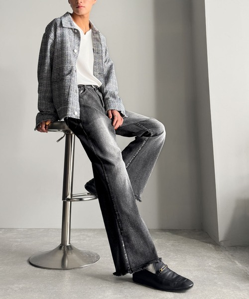 Classical Origin（クラシカルオリジン）の「ブラスト＆裾フリンジ加工ストレッチ素材スリムフレアデニムパンツ／Blasted & Fringed Stretch Slim Flare Denim Pants（デニムパンツ・メンズ・インディゴブルー/ブラック/ブルー・LARGE/MEDIUM/SMALL）」の20枚目の写真