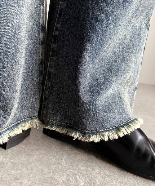Classical Origin（クラシカルオリジン）の「ブラスト＆裾フリンジ加工ストレッチ素材スリムフレアデニムパンツ／Blasted & Fringed Stretch Slim Flare Denim Pants（デニムパンツ・メンズ・インディゴブルー/ブラック/ブルー・LARGE/MEDIUM/SMALL）」の15枚目の写真