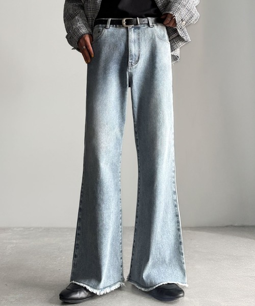 Classical Origin（クラシカルオリジン）の「ブラスト＆裾フリンジ加工ストレッチ素材スリムフレアデニムパンツ／Blasted & Fringed Stretch Slim Flare Denim Pants（デニムパンツ・メンズ・インディゴブルー/ブラック/ブルー・LARGE/MEDIUM/SMALL）」の4枚目の写真