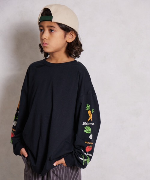 PAIRMANON STREET（ペアマノンストリート）の「【綿100%】袖プリント 長袖 Tシャツ【PAIRMANON STREET】（Tシャツ/カットソー・キッズ・ベージュ/ネイビー/ブラック系その他4/ホワイト/ホワイト系その他/ホワイト系その他3/レッド/ベージュ系その他/イエロー/ミント/ブラック系その他/ブラック系その他3/ブラック/ブラック系その他2・160/100/120/90/110/140/150/130）」の6枚目の写真