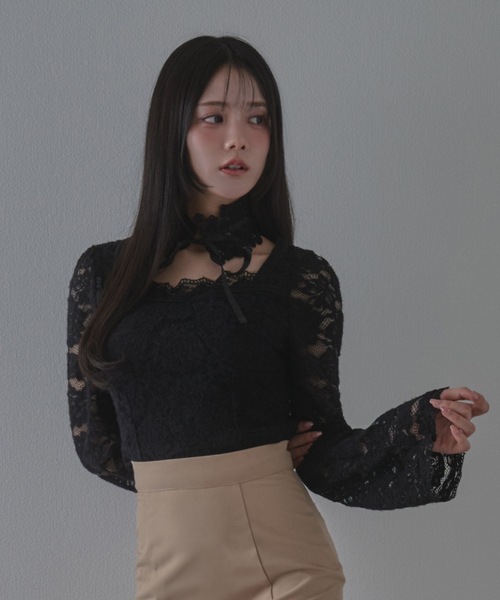 M DOLLY(エムドリー)の「flower lace serica ribbon tops / フラワーレースセリカリボントップス(その他トップス・レディース・ホワイト/ブラック・FREE)」の9枚目の写真