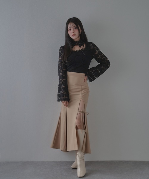 M DOLLY(エムドリー)の「flower lace serica ribbon tops / フラワーレースセリカリボントップス(その他トップス・レディース・ホワイト/ブラック・FREE)」の12枚目の写真