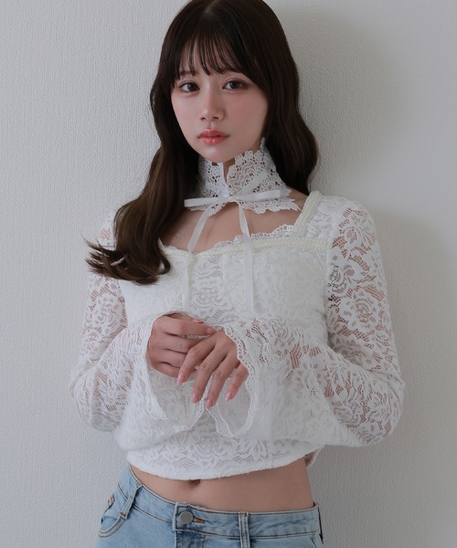 M DOLLY(エムドリー)の「flower lace serica ribbon tops / フラワーレースセリカリボントップス(その他トップス・レディース・ホワイト/ブラック・FREE)」の4枚目の写真