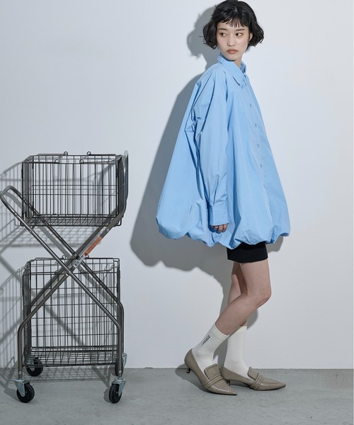 THE YOn（ザヨン）の「バルーンヘムミニシャツOP（シャツワンピース・レディース・ブラック/ライトグレー/アイボリー/サックスブルー/ピンク・FREE）」の4枚目の写真