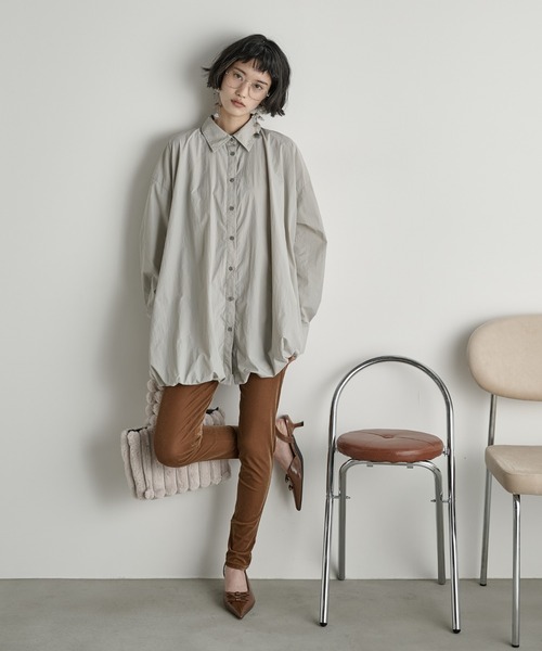 THE YOn（ザヨン）の「バルーンヘムミニシャツOP（シャツワンピース・レディース・ブラック/ライトグレー/アイボリー/サックスブルー/ピンク・FREE）」の3枚目の写真