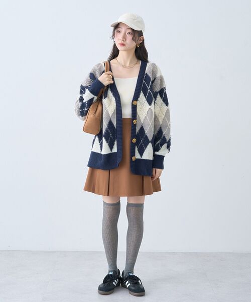 earth music&ecology(アースミュージックアンドエコロジー)の「ループ編みアーガイルカーディガン(カーディガン/ボレロ・レディース・モカ/ネイビー/グレー・FREE)」の21枚目の写真