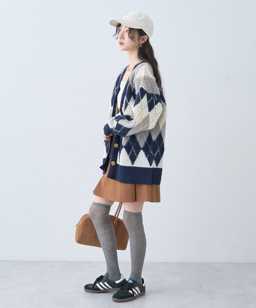 earth music&ecology(アースミュージックアンドエコロジー)の「ループ編みアーガイルカーディガン(カーディガン/ボレロ・レディース・モカ/ネイビー/グレー・FREE)」の22枚目の写真