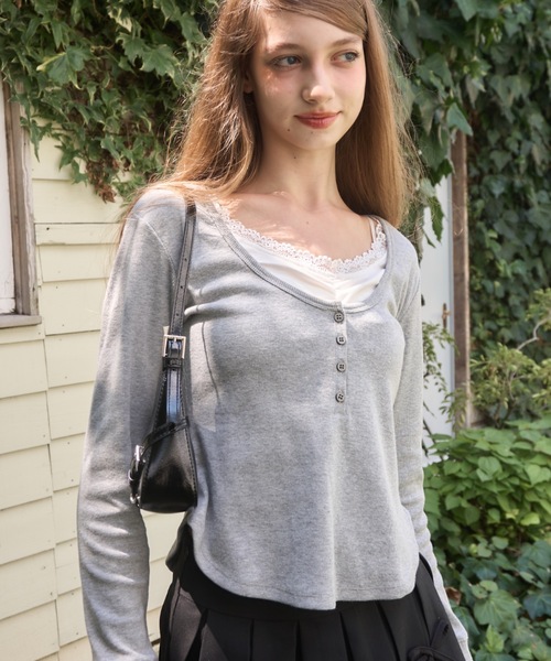 Birthday room(バースデイルーム)の「レイヤード風ヘンリーネックトップス/layered henry neck tops(Tシャツ/カットソー・レディース・ネイビー/グレー・FREE)」の2枚目の写真