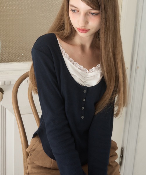 Birthday room(バースデイルーム)の「レイヤード風ヘンリーネックトップス/layered henry neck tops(Tシャツ/カットソー・レディース・ネイビー/グレー・FREE)」の4枚目の写真