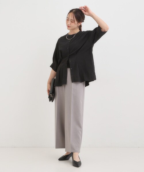 SHOO・LA・RUE(シューラルー)の「【S-LL/通勤スタイルにも】ウエストタックで程よくシェイプ 大人の上品ブラウス(シャツ/ブラウス・レディース・ブルー/ブラウン系/ブラック・04/03/02/01)」の6枚目の写真