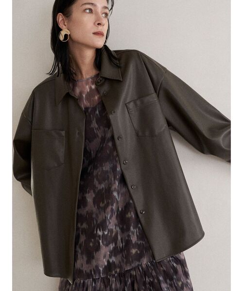 ELENDEEK（エレンディーク）の「バラエティマテリアルオーバーシャツ（シャツ/ブラウス・レディース・オフホワイト/その他1/ブラウン・FREE）」の3枚目の写真