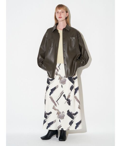 ELENDEEK（エレンディーク）の「バラエティマテリアルオーバーシャツ（シャツ/ブラウス・レディース・オフホワイト/その他1/ブラウン・FREE）」の4枚目の写真