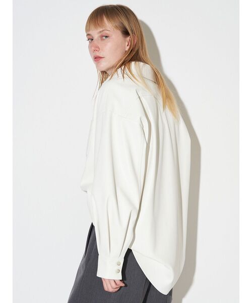 ELENDEEK（エレンディーク）の「バラエティマテリアルオーバーシャツ（シャツ/ブラウス・レディース・オフホワイト/その他1/ブラウン・FREE）」の7枚目の写真