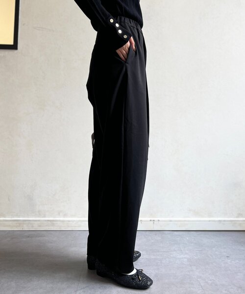 Chez toi（シェトワ）の「カットタックテーパードパンツ（その他パンツ・レディース・グリーン/ベージュ/ブラック・FREE）」の8枚目の写真