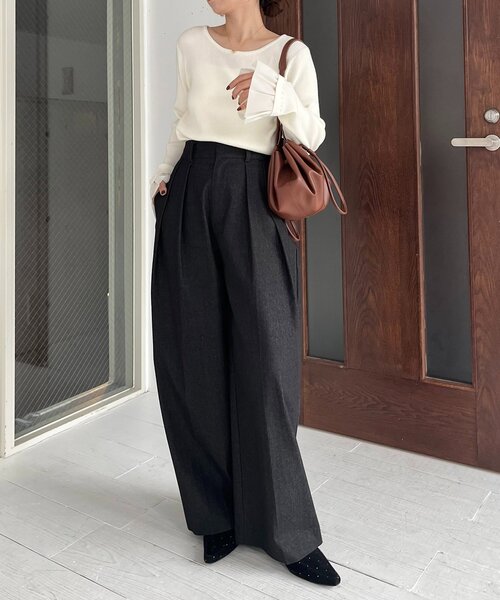 CAPRICIEUX LE'MAGE(カプリシューレマージュ)の「フレアカフスニット(ニット/セーター・レディース・ブラウン/ブラック/オフホワイト・FREE)」の21枚目の写真