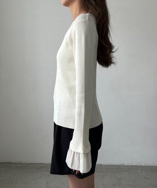 CAPRICIEUX LE'MAGE（カプリシューレマージュ）の「フレアカフスニット