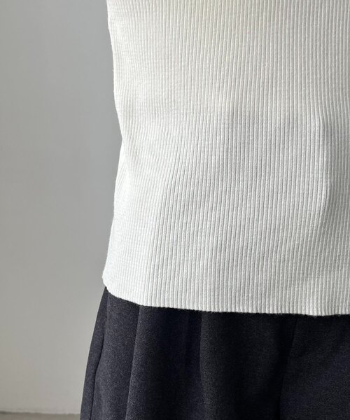 CAPRICIEUX LE'MAGE(カプリシューレマージュ)の「フレアカフスニット(ニット/セーター・レディース・ブラウン/ブラック/オフホワイト・FREE)」の8枚目の写真