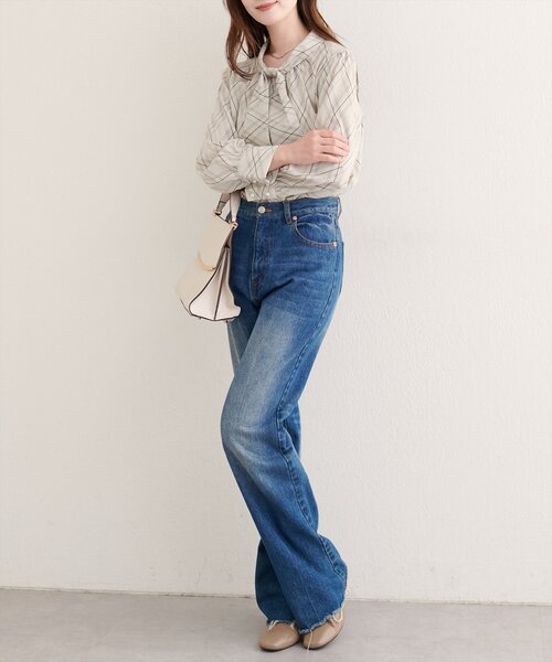 natural couture（ナチュラルクチュール）の「【WEB限定】袖口パールノット結びボウタイブラウス（シャツ/ブラウス・レディース・サックスブルー/ピンクベージュ/ブラウン/その他1/ネイビー/チャコールグレー/グレー/オフホワイト・FREE）」の22枚目の写真