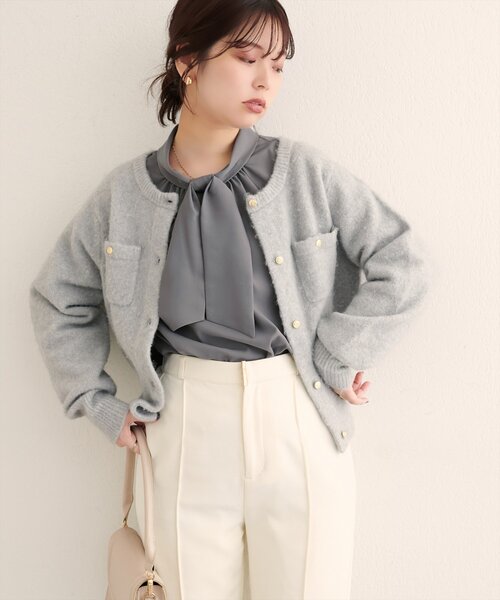 natural couture（ナチュラルクチュール）の「【WEB限定】袖口パールノット結びボウタイブラウス（シャツ/ブラウス・レディース・サックスブルー/ピンクベージュ/ブラウン/その他1/ネイビー/チャコールグレー/グレー/オフホワイト・FREE）」の18枚目の写真