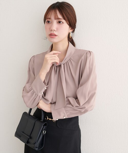 natural couture（ナチュラルクチュール）の「【WEB限定】袖口パールノット結びボウタイブラウス（シャツ/ブラウス・レディース・サックスブルー/ピンクベージュ/ブラウン/その他1/ネイビー/チャコールグレー/グレー/オフホワイト・FREE）」の11枚目の写真