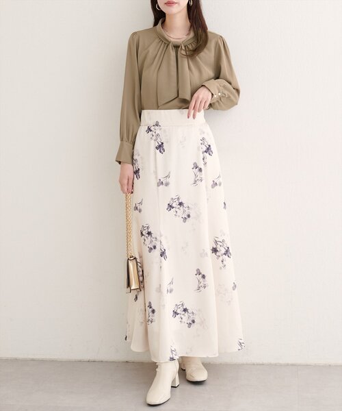 natural couture（ナチュラルクチュール）の「【WEB限定】袖口パールノット結びボウタイブラウス（シャツ/ブラウス・レディース・サックスブルー/ピンクベージュ/ブラウン/その他1/ネイビー/チャコールグレー/グレー/オフホワイト・FREE）」の13枚目の写真