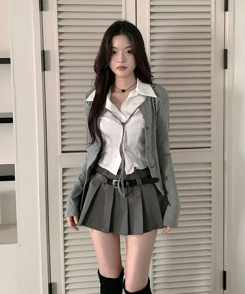 レイヤード風 ショート丈 カラー付きトップス（Tシャツ/カットソー