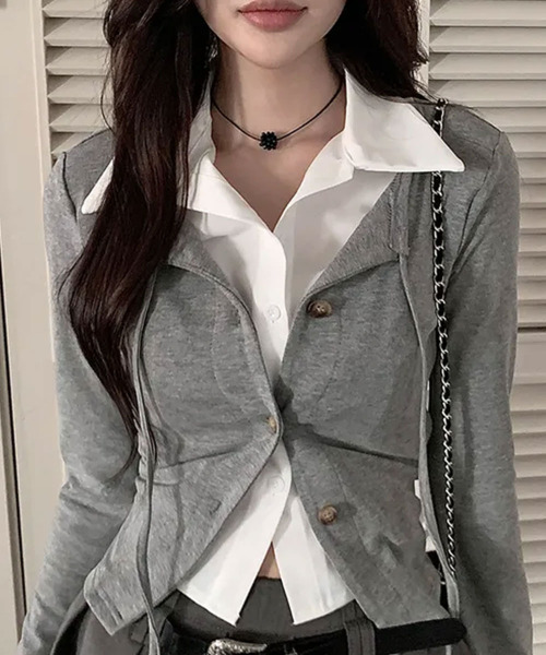 VIVID LADY(ビビッドレディー)の「レイヤード風 ショート丈 長袖 カラー付きトップス(Tシャツ/カットソー・レディース・ブラック/グレー・FREE)」の19枚目の写真