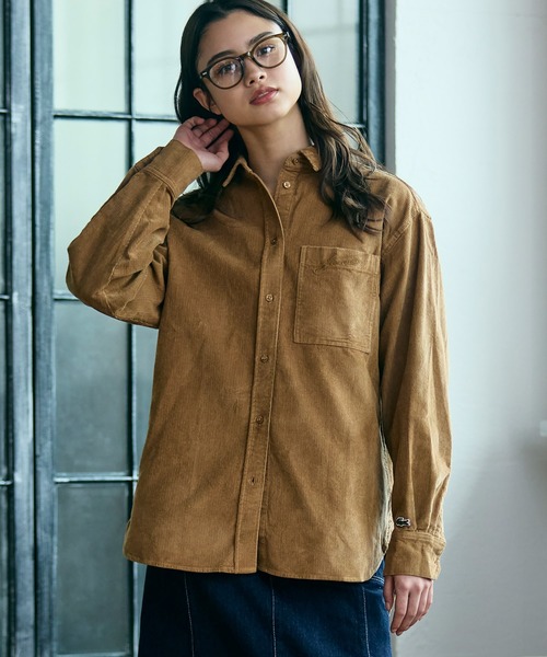 LACOSTE(ラコステ)の「オーバーサイズコーデュロイシャツ(シャツ/ブラウス・レディース・キャメル・38/40/36/34)」の3枚目の写真