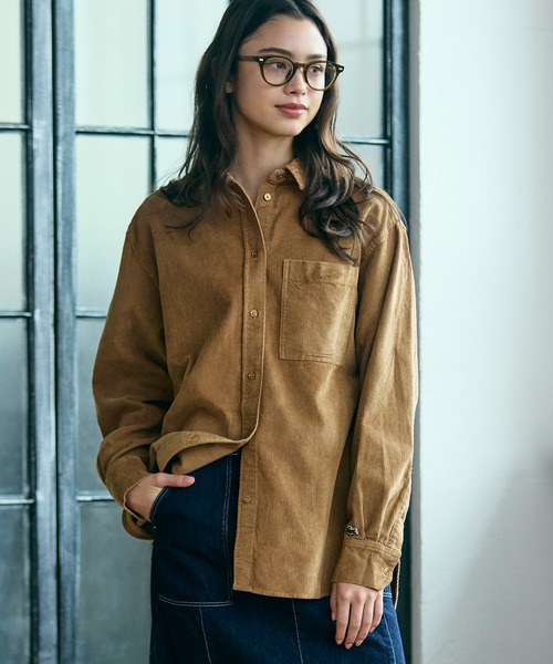 LACOSTE(ラコステ)の「オーバーサイズコーデュロイシャツ(シャツ/ブラウス・レディース・キャメル・38/40/36/34)」の5枚目の写真