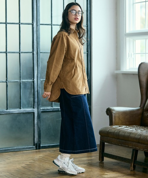 LACOSTE(ラコステ)の「オーバーサイズコーデュロイシャツ(シャツ/ブラウス・レディース・キャメル・38/40/36/34)」の14枚目の写真